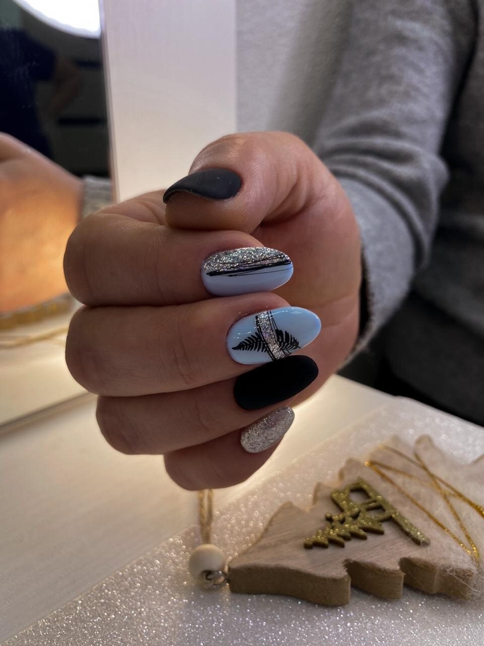 Маникюр для девушек 2020