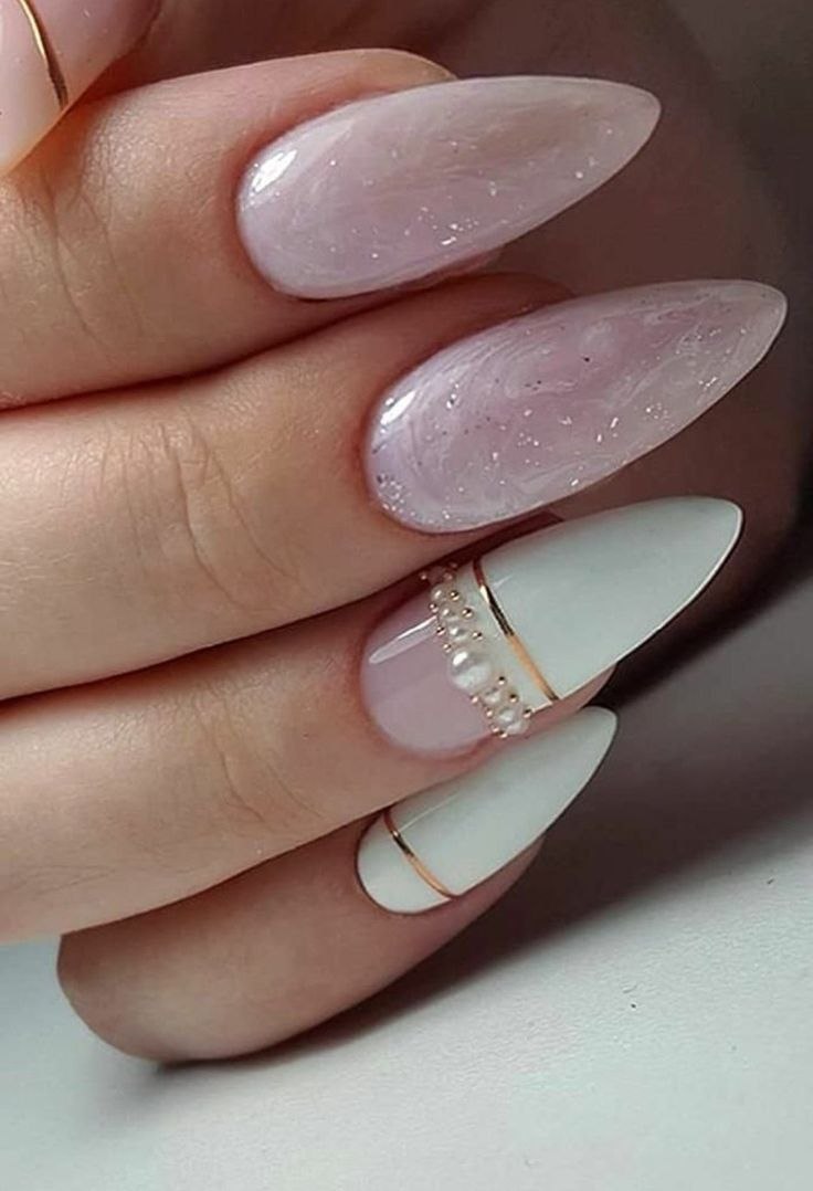 Ногти миндальной формы однотонные