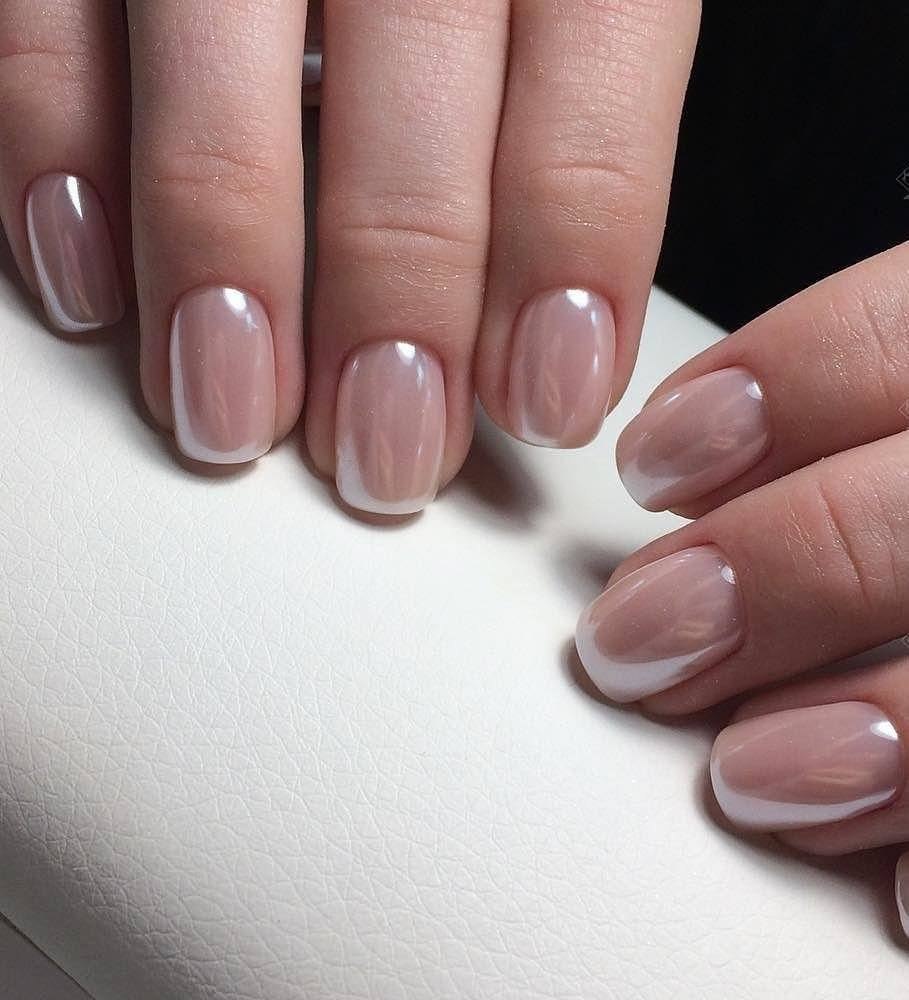 Розовый маникюр
