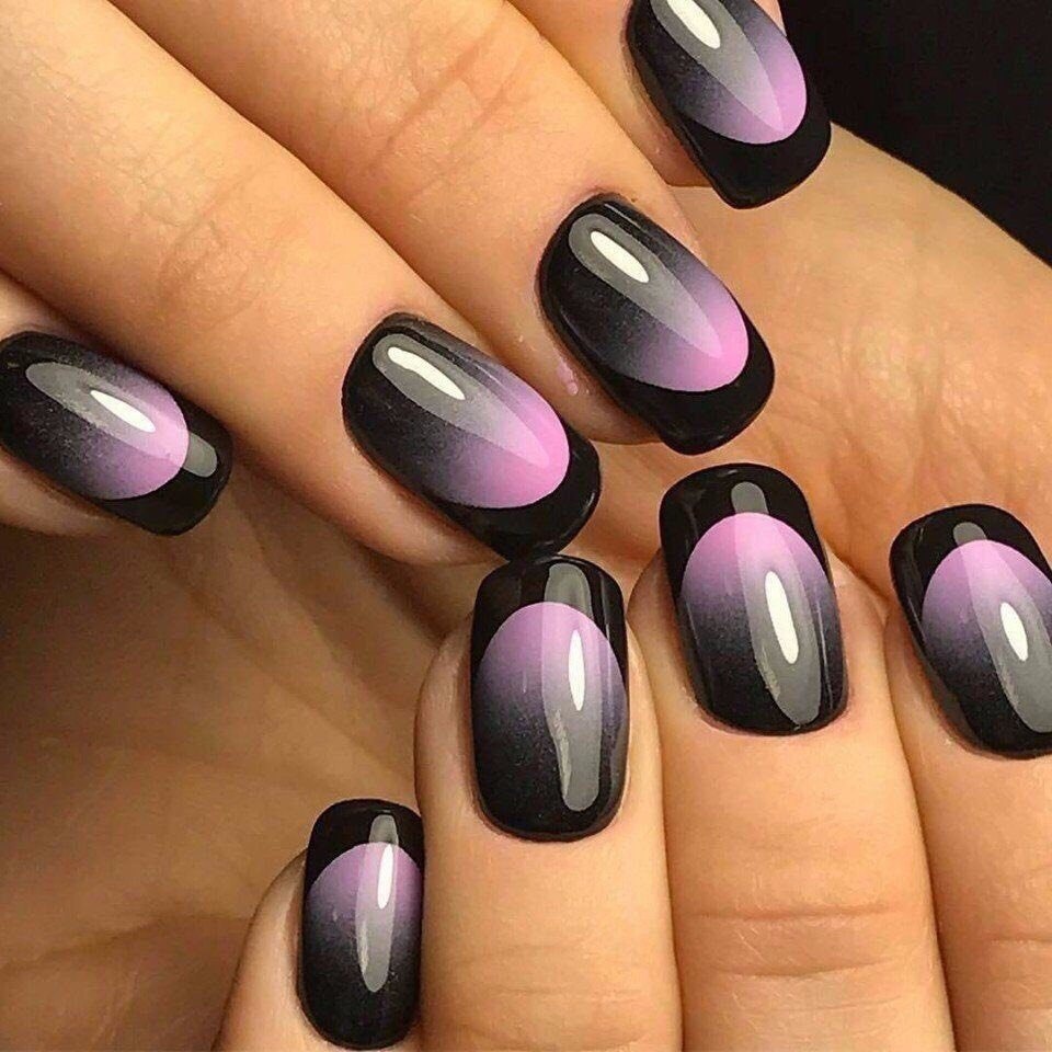 Бордовые ногти с лунками