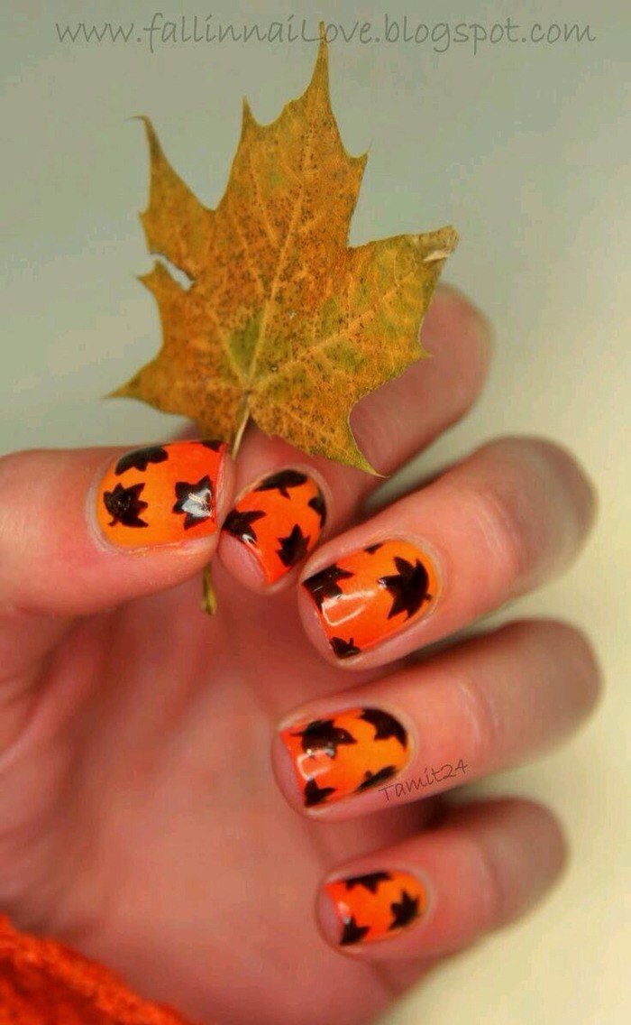 Маникюр с тыквой на короткие ногти