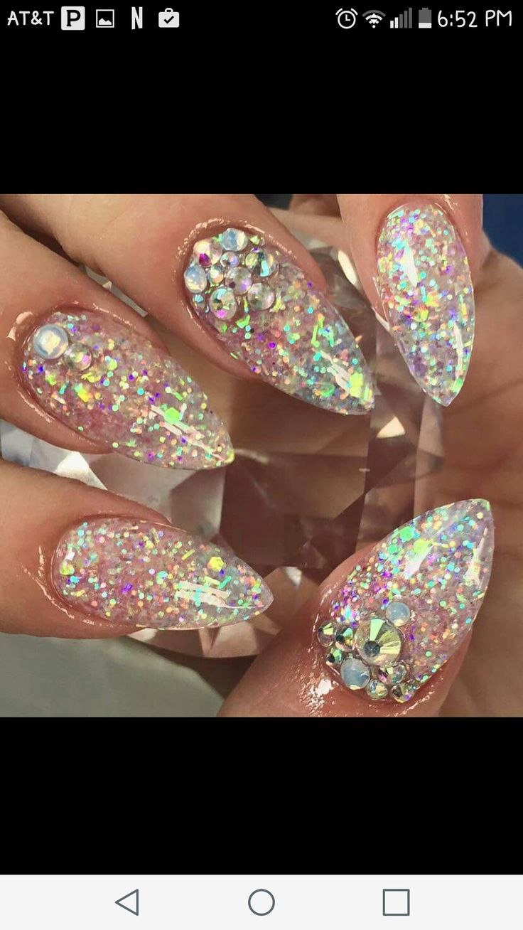 Дизайны ногтей с золотистыми блестками Grattol Opal