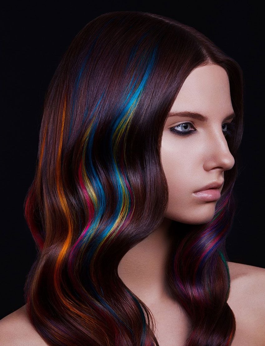 Hair color. Окрашивание волос прядями. Окрашенные пряди. Яркие пряди. Цветные пряди окрашивание волос.