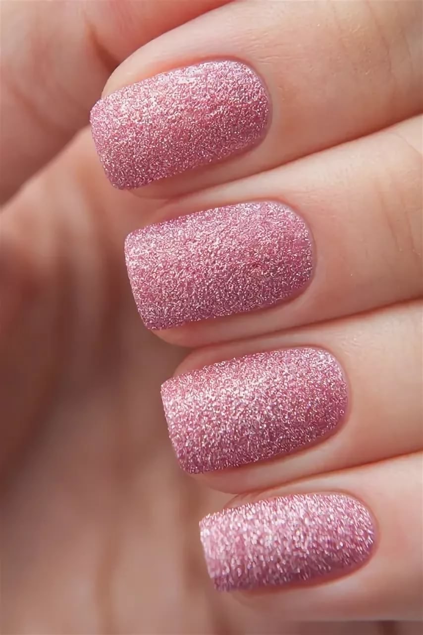 Розовый лак с блестками. Лак для ногтей DL Sahara-Crystal. Ногти розовые с блестками. Маникюр розовый с блестками. Розовые блестящие ногти.