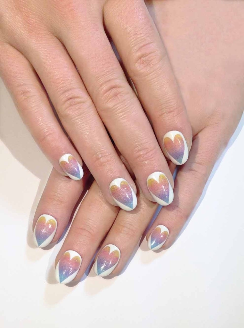 Французский маникюр перламутровый