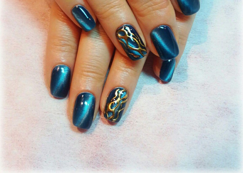 Ногти квадрат кошачий глаз маникюр на средние ногти