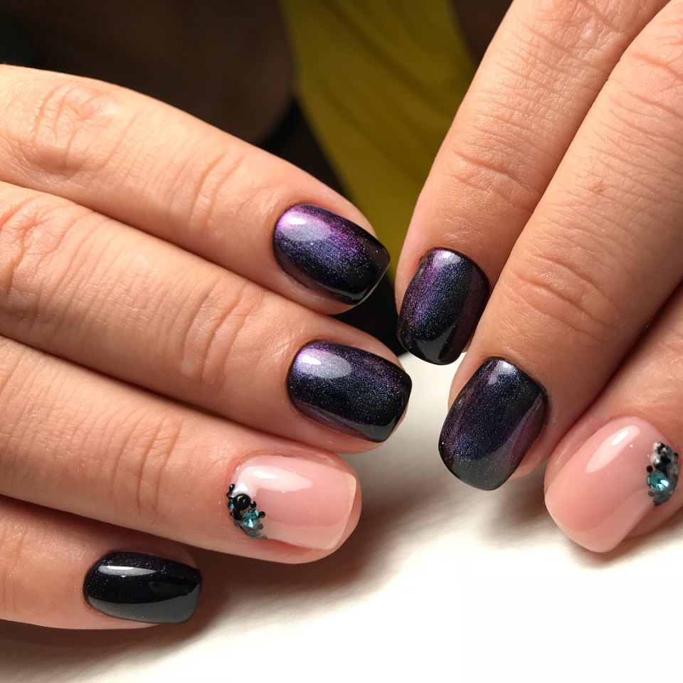 Маникюр кошачий глаз