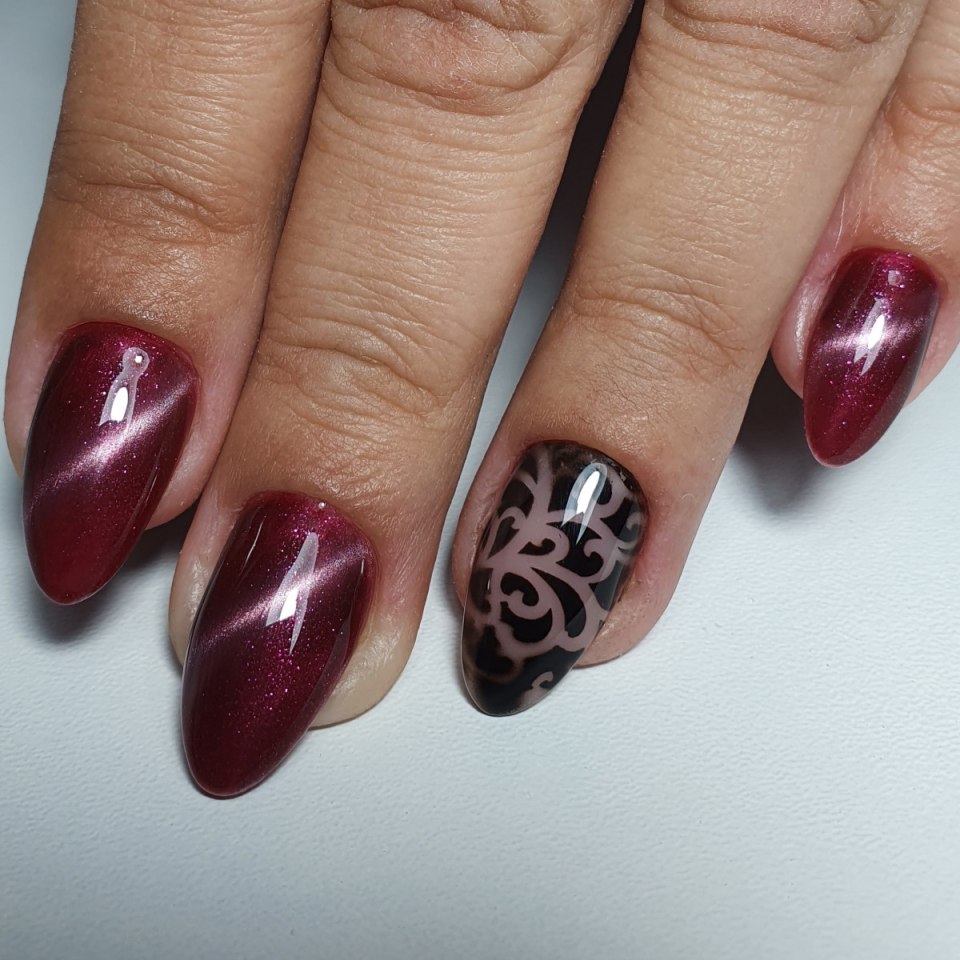 Лак кошачий глаз изумрудный