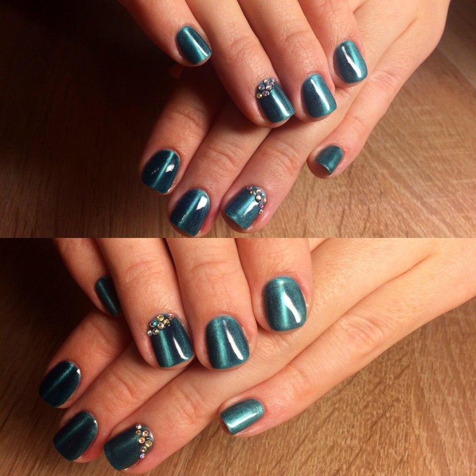 Маникюр кошачий глаз бирюзовый