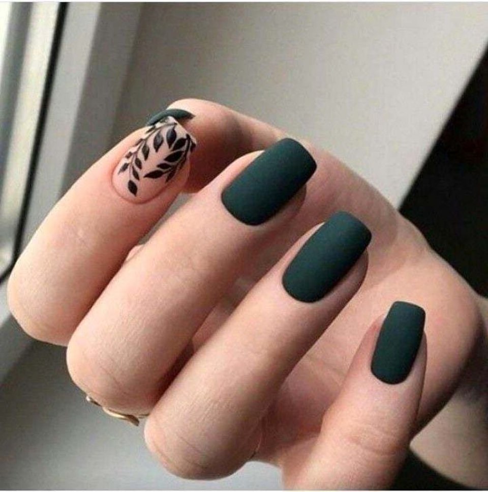 Матовый маникюр
