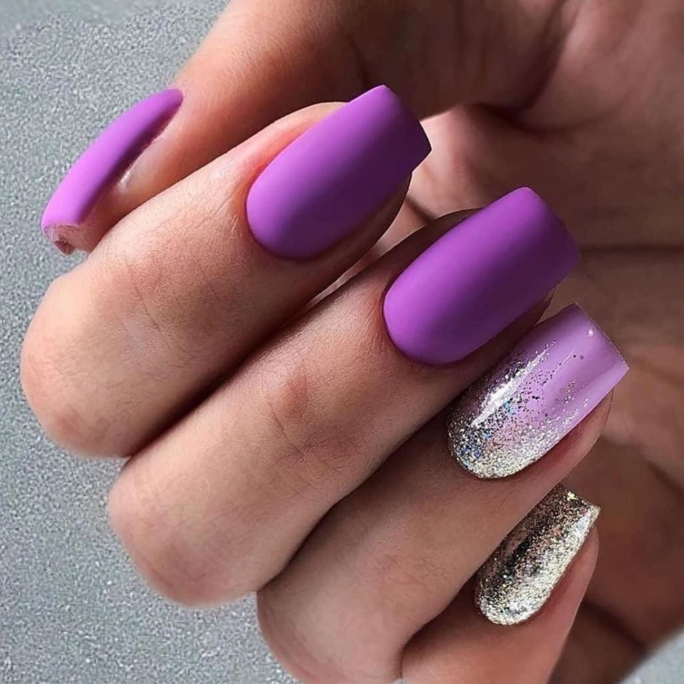 СИРЕНЕРОЗОВЫЙ маникюр