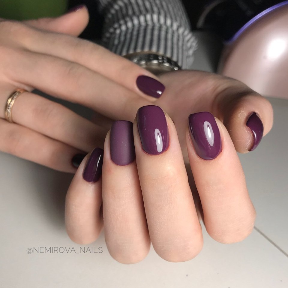 Маникюр баклажан