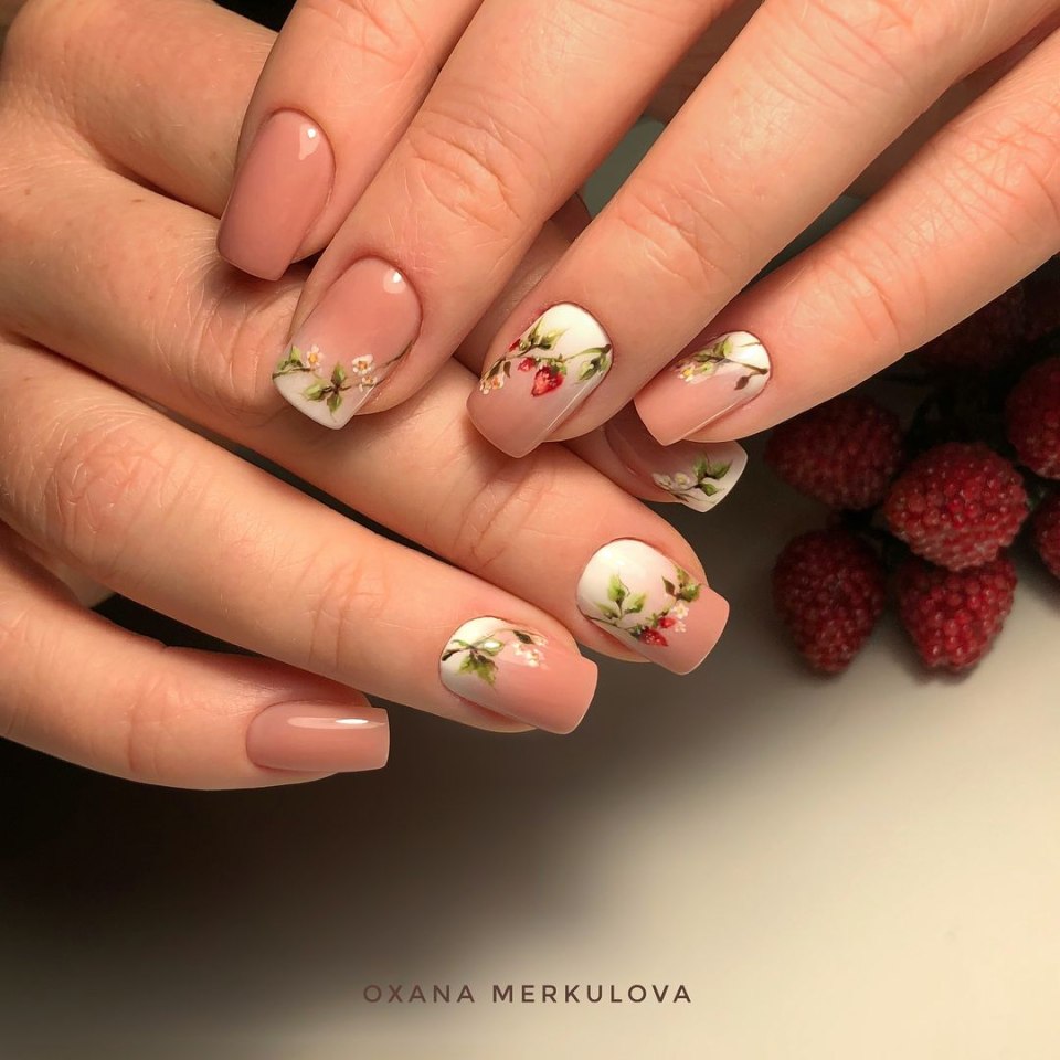 Оксана Меркулова ногти