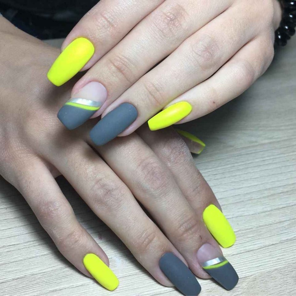Кислотно желтый маникюр