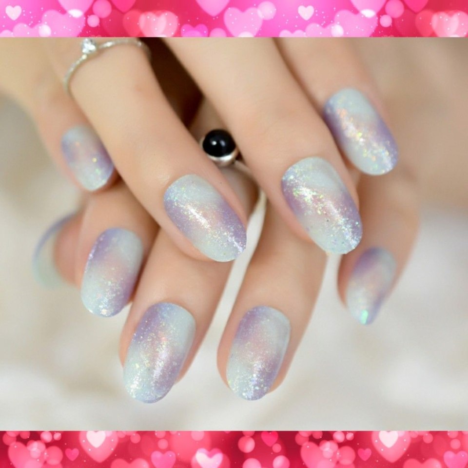 Маникюр на короткие ногти омбре и втирка