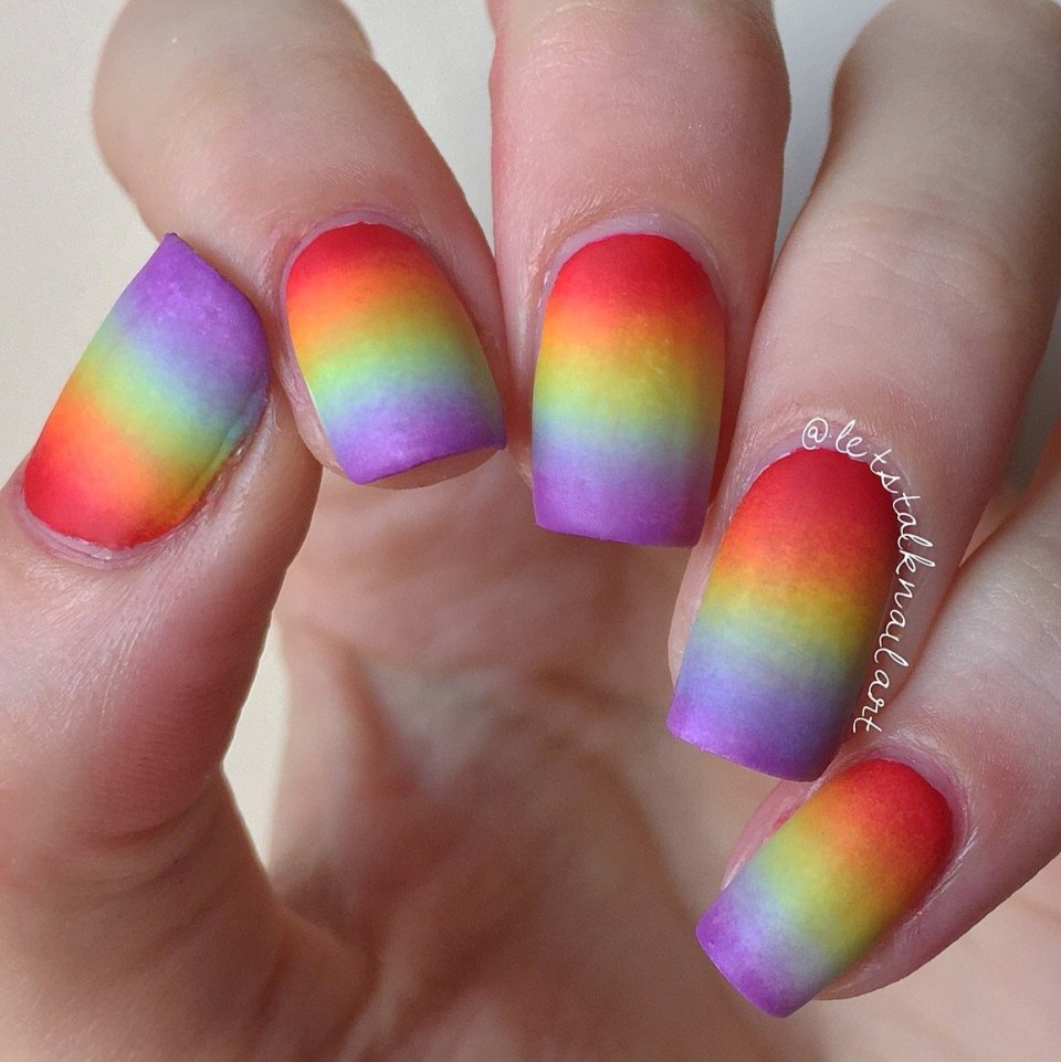 Маникюр омбре