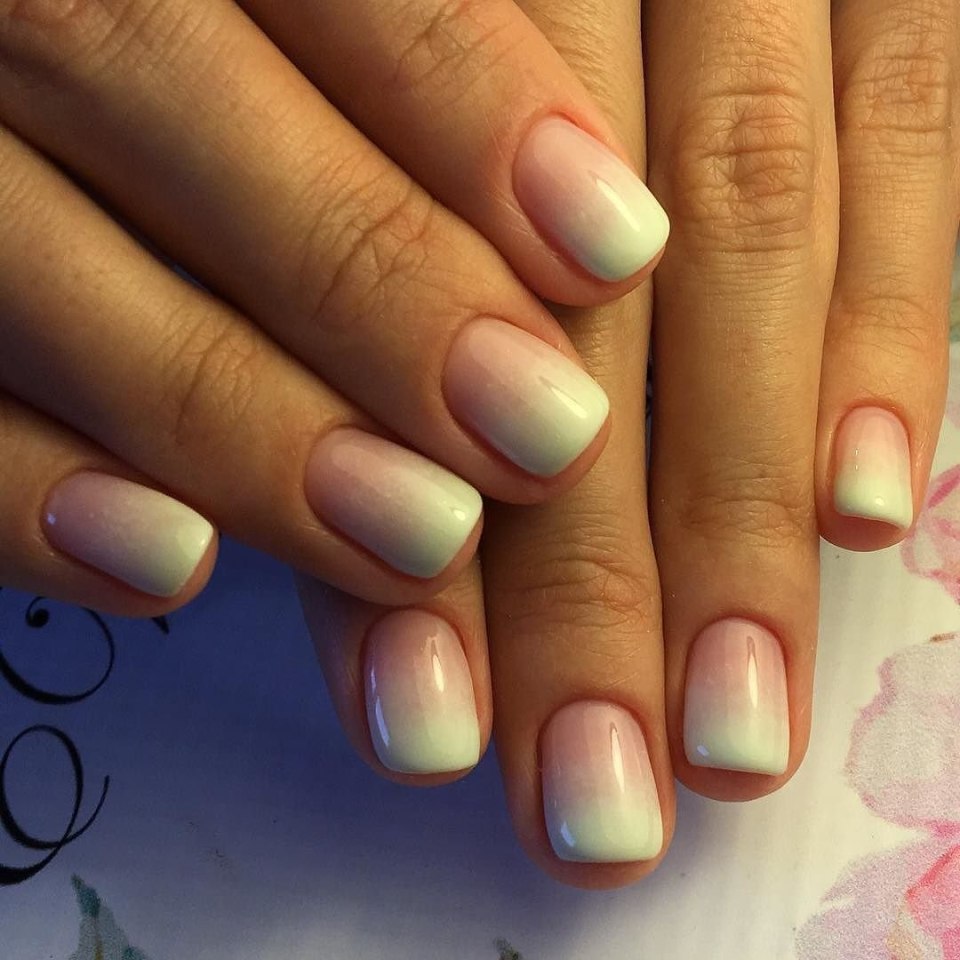 Маникюр френч градиент