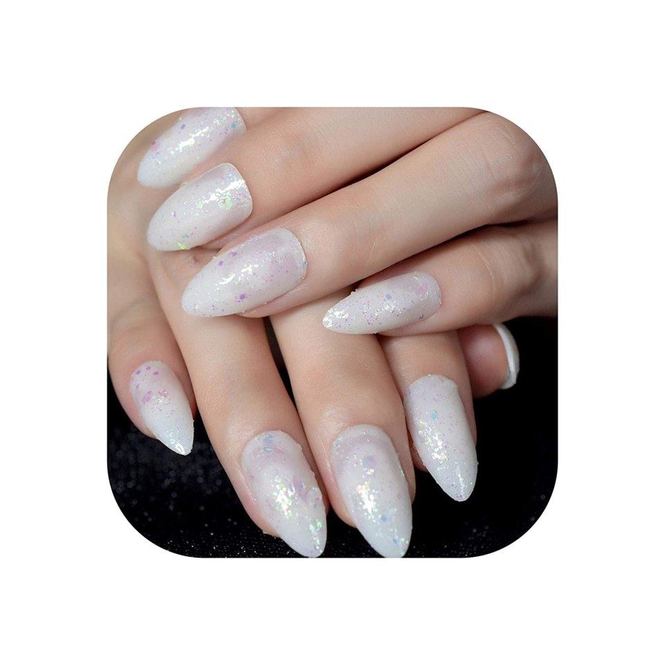 Маникюр омбре белый с прозрачным