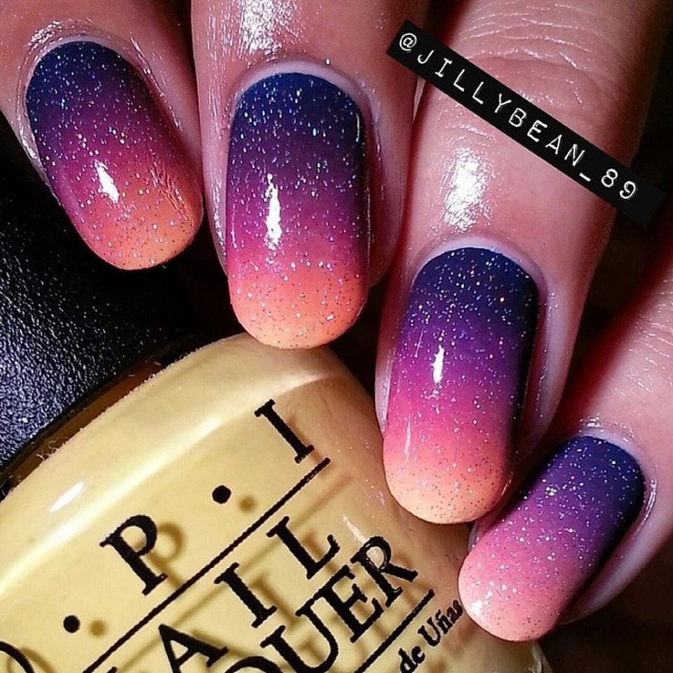 Градиентный маникюр с узором