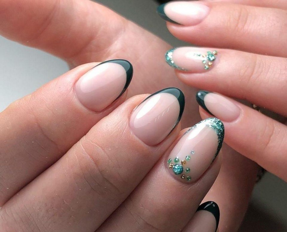 Нюдовый маникюр 2021 миндаль френч