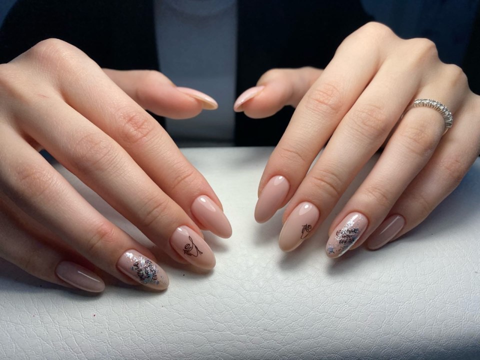 Маникюр на овальные ногти 2021