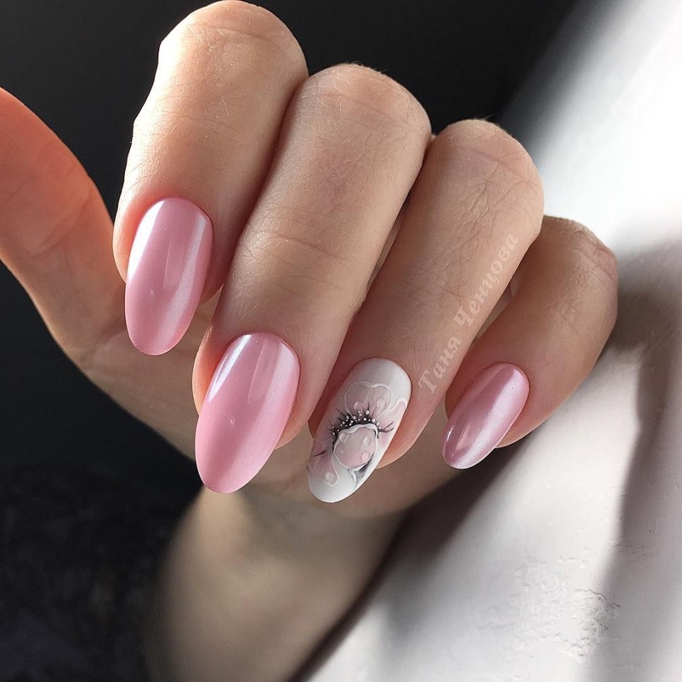 Маникюр на короткие овальные ногти ежедневные