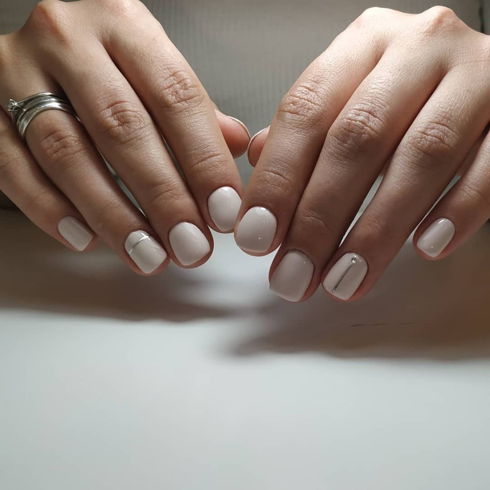 Кошачий глаз маникюр светлые