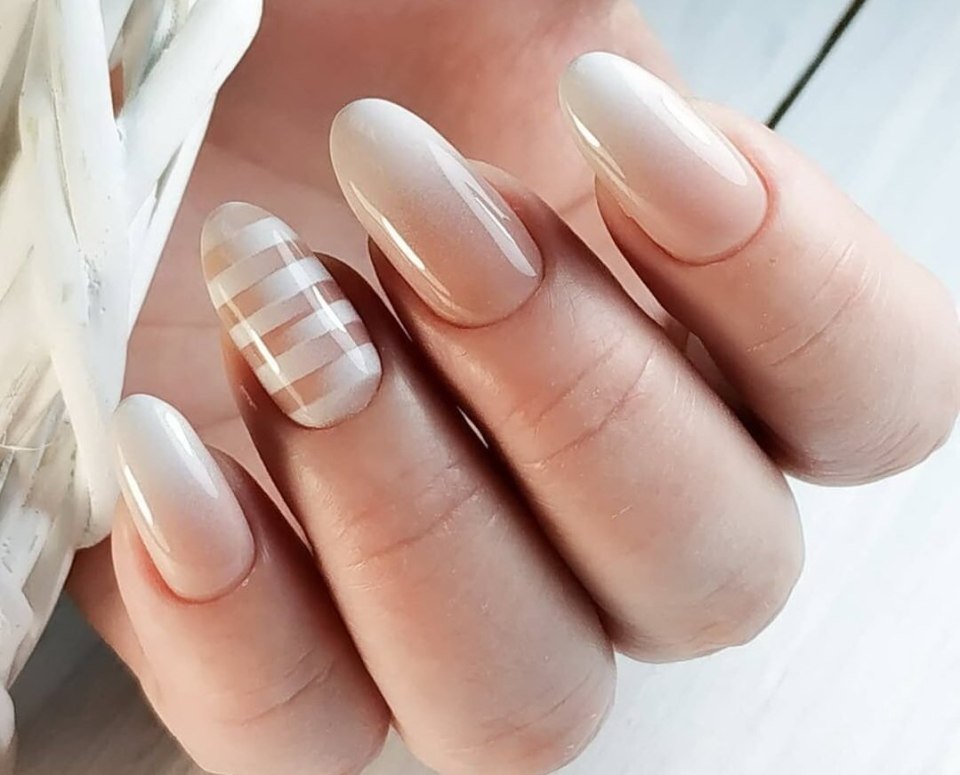 Французский маникюр повседневный