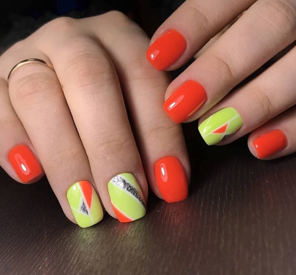 Красивые яркие ногти