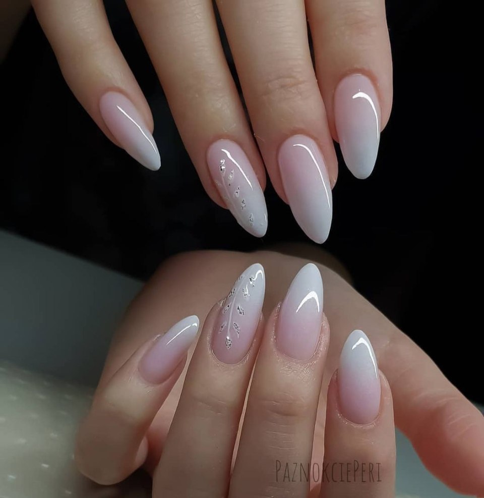 Градиентный френч миндаль