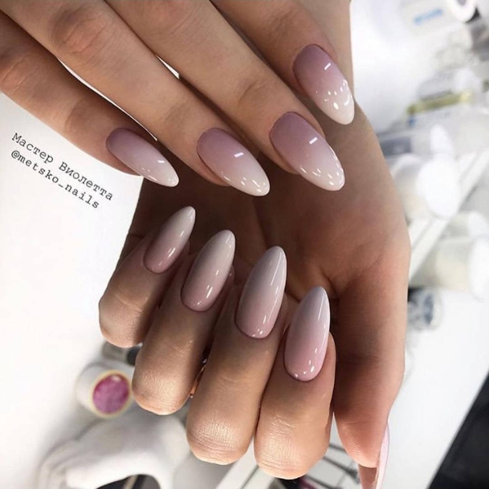 Маникюр градиент нюдовый