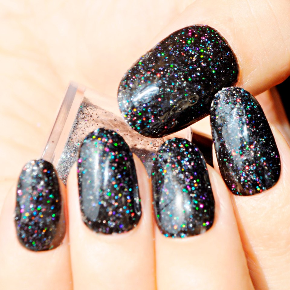 Градиентный маникюр с блестками