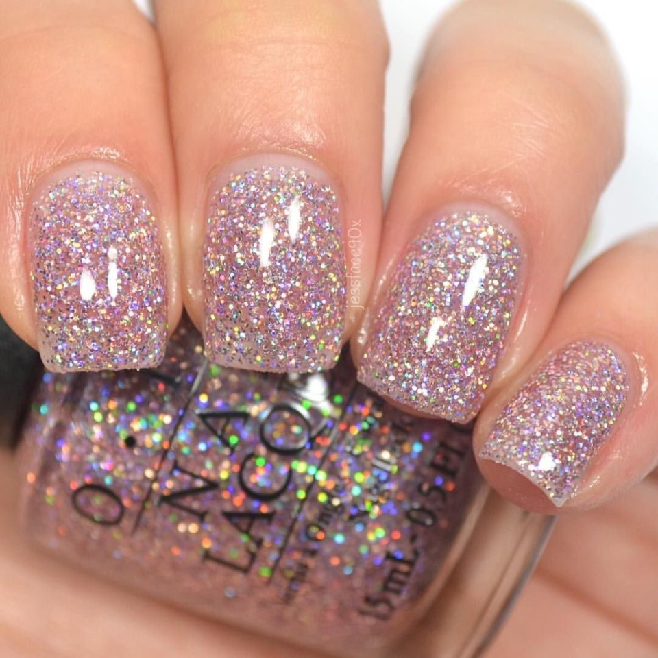 Маникюр с блестками