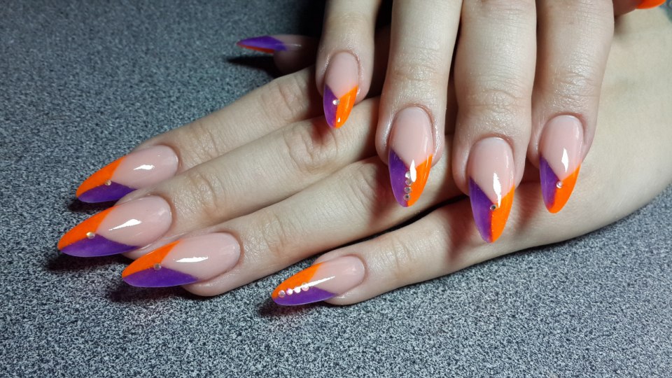 Маникюр на острые ногти лето