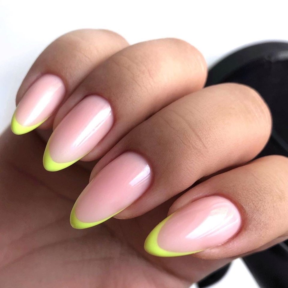 Выкладной френч острый миндаль