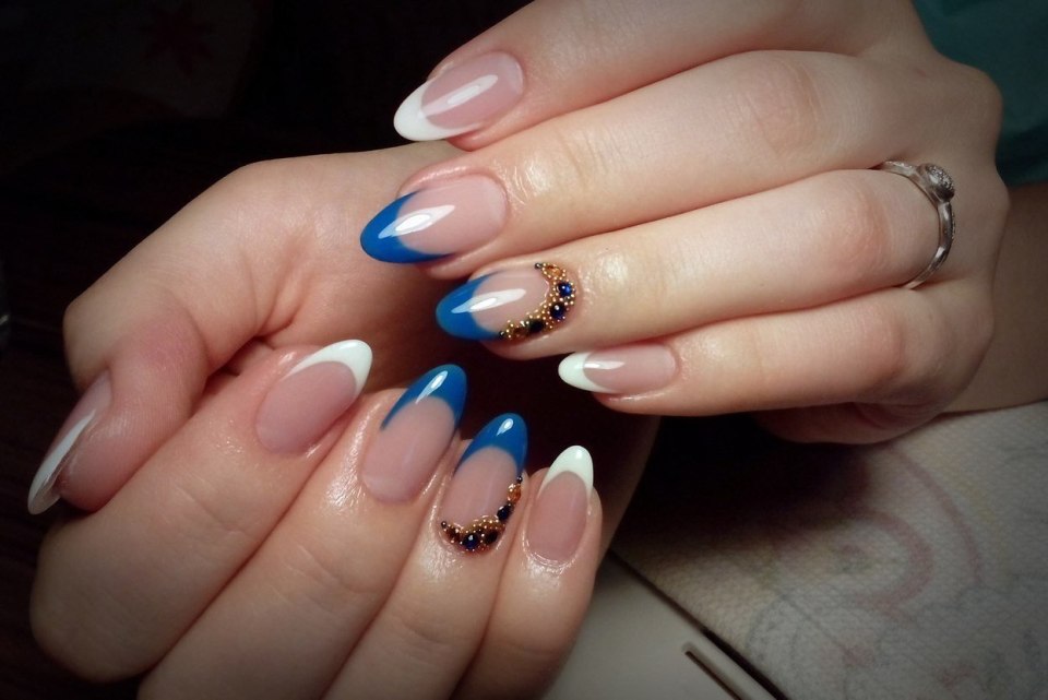 Ногти острые яркие