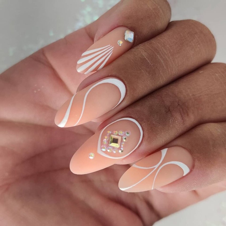 Красивый дизайн ногтей 2021