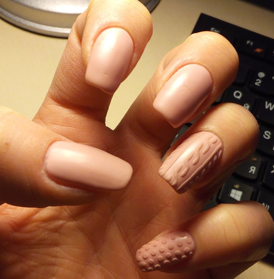 Шеллак нюдовый френч