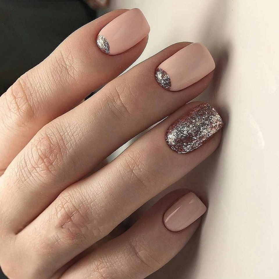 Нюдовый маникюр на короткие ногти 2019