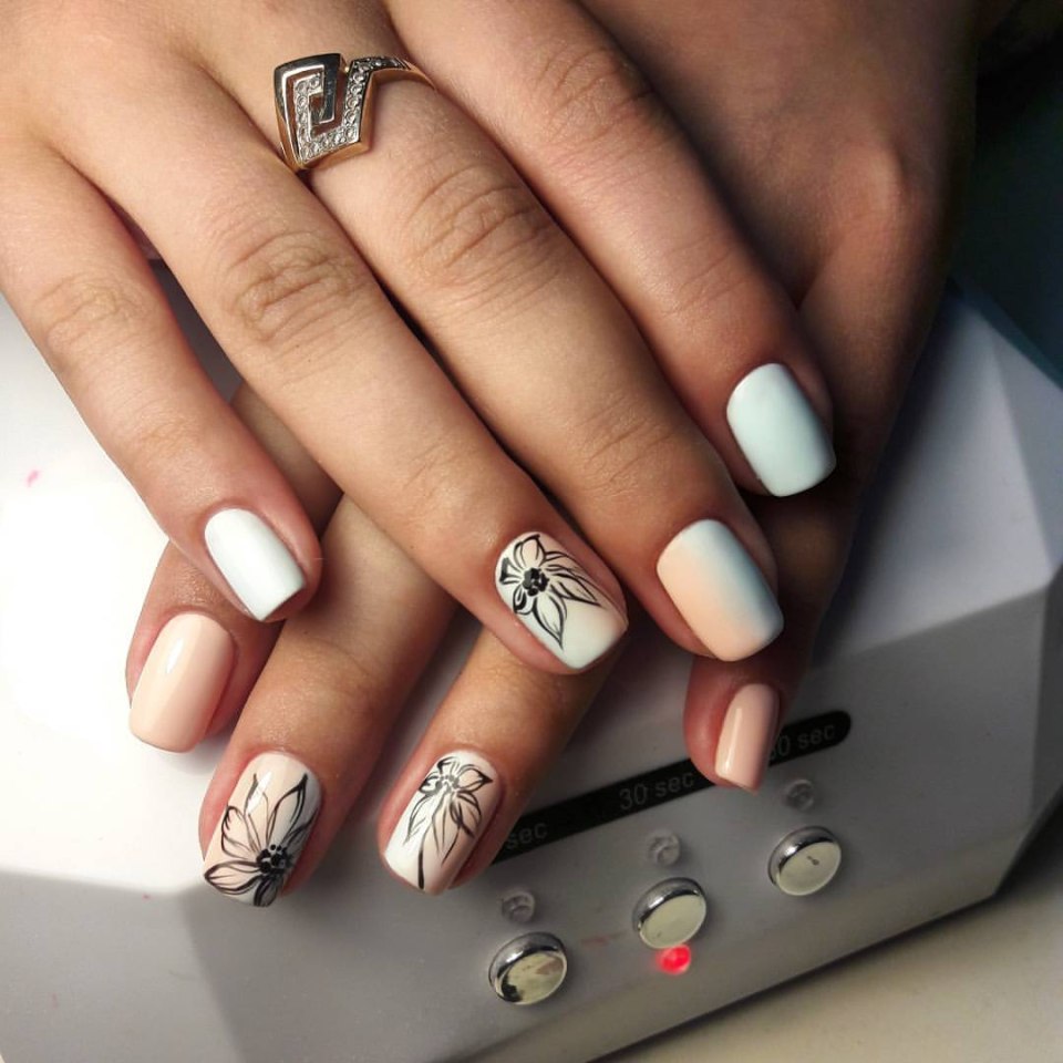 Маникюр белый с рисунком необычный
