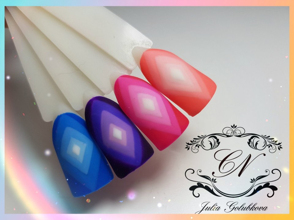 Маникюр ромбики градиент