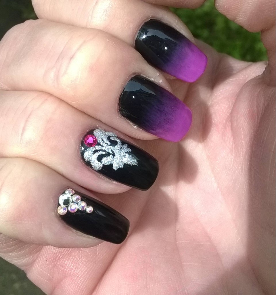 Черно фиолетовый маникюр