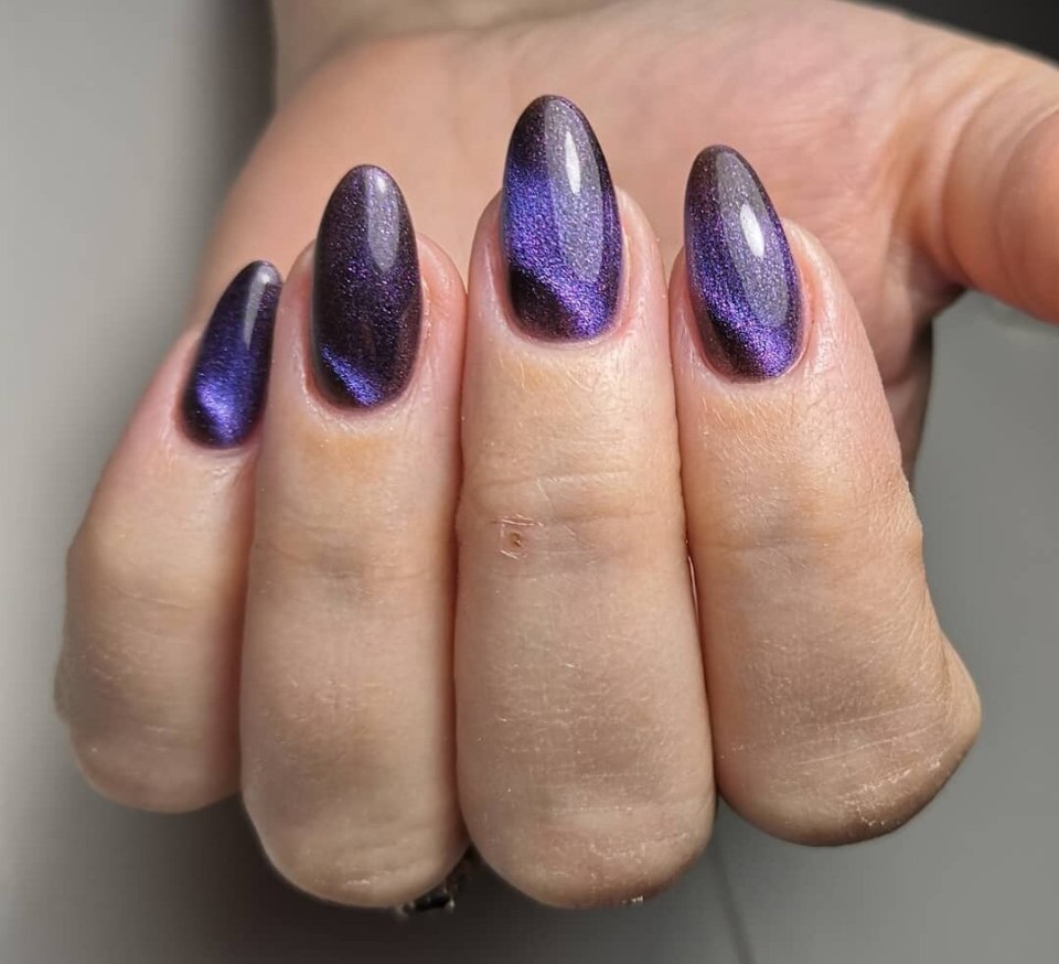 Маникюр 2020 кошачий глаз светлый