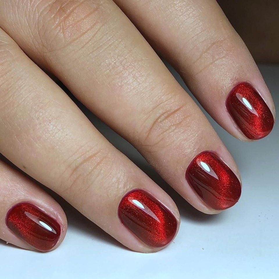 Маникюр розовый перламутр