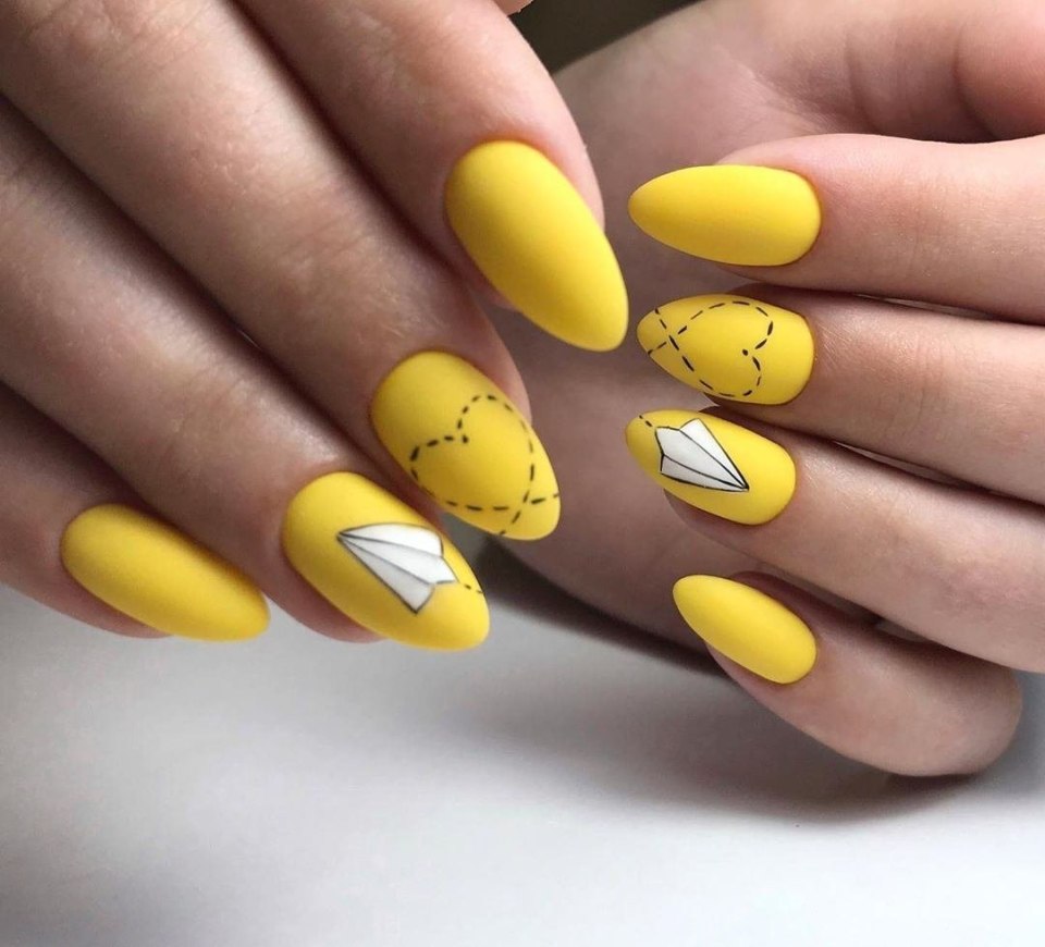Маникюр в желто зеленых тонах