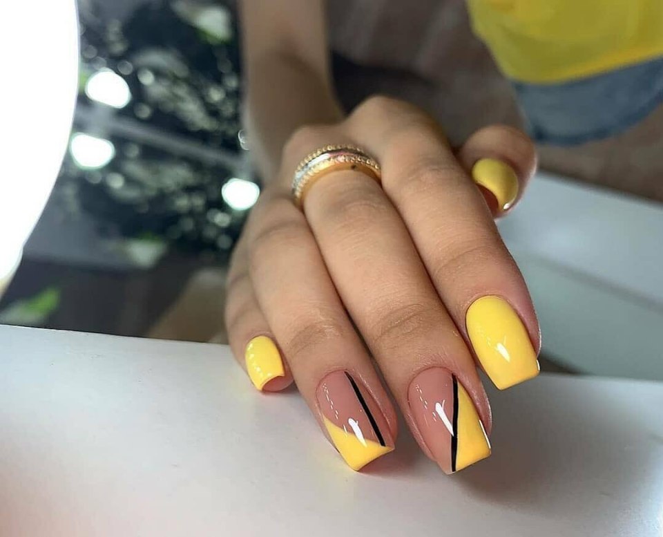 Ногти яркие летние