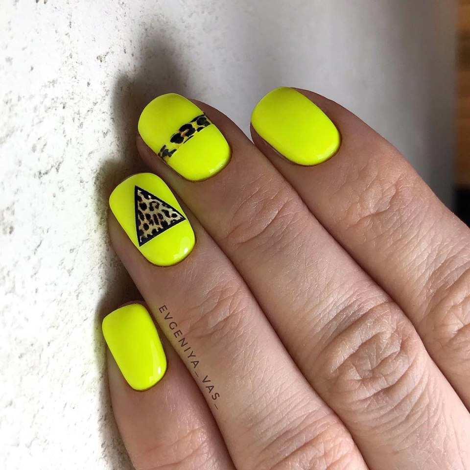 Светло желтый маникюр