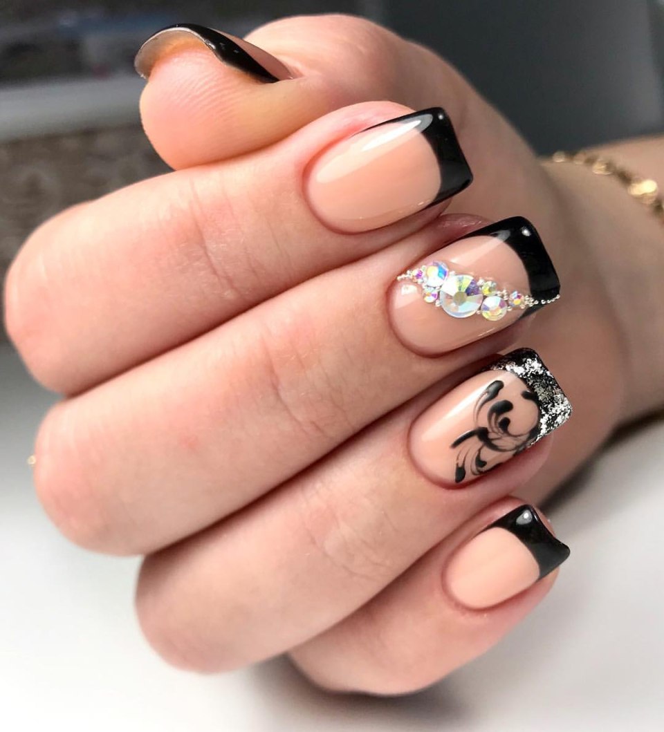 Френч маникюр