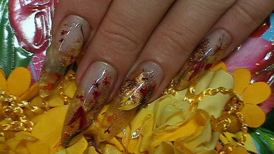 Аквариумный осенний маникюр