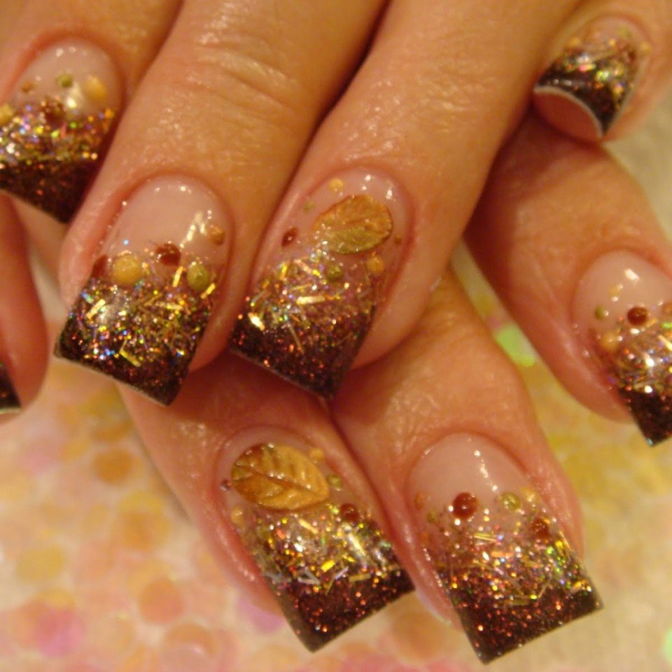 Маникюр Золотая осень